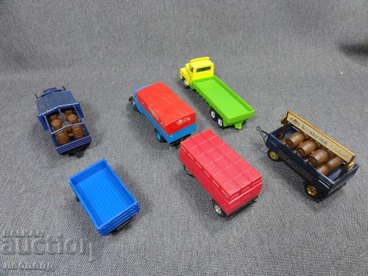 Livrarea LOT DE MAȘINUȚE ȘI CAMIOANE VECHI RETRO 1/87 HO SERIA BERE