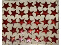LOT of 70s star-shaped ornaments — 35 pieces