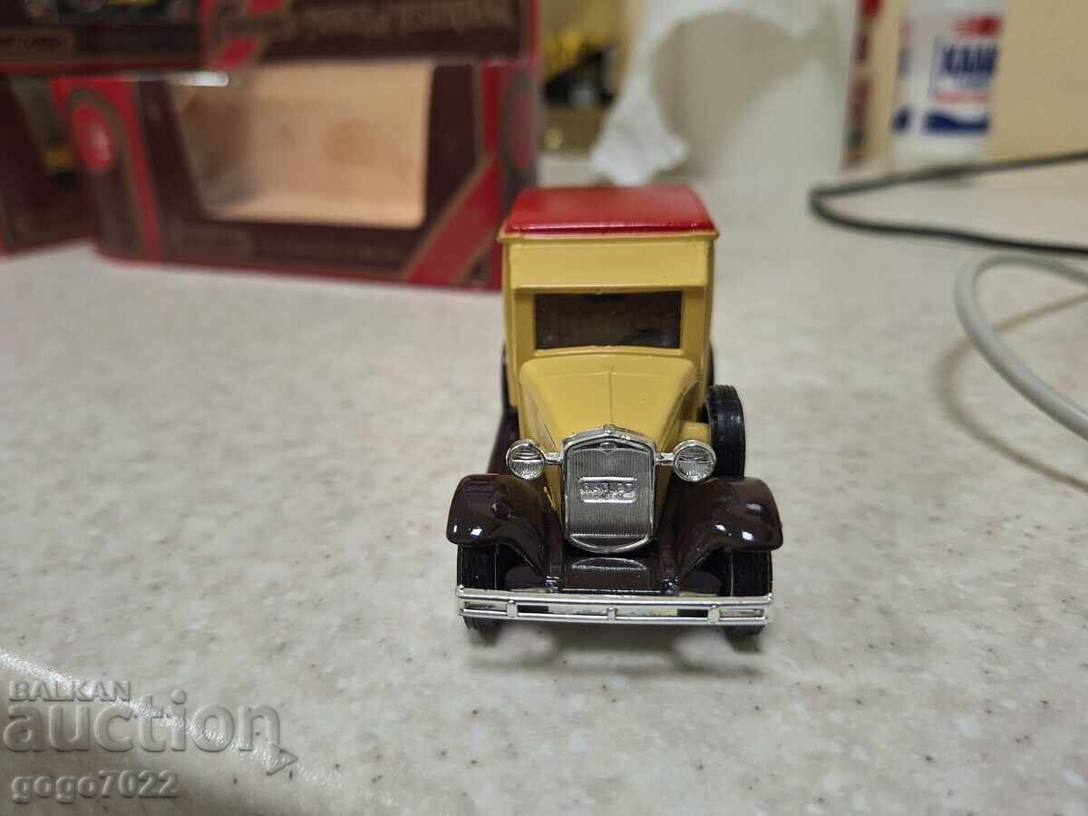 Licitație MODELE MATCHBOX YESTERYEAR ANGLIA