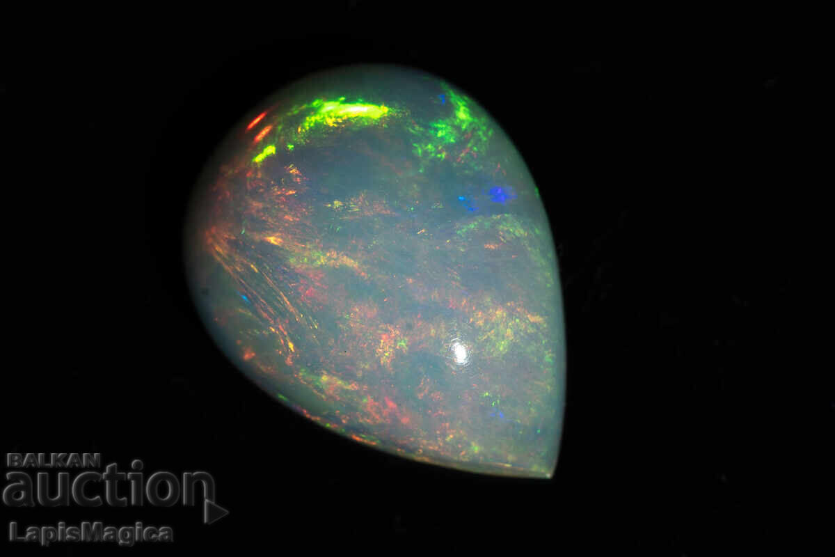Opal etiopian natural 2,86ct 13x9,8mm caboșon picătură cu preț € 46.00 | 89.97 BGN
