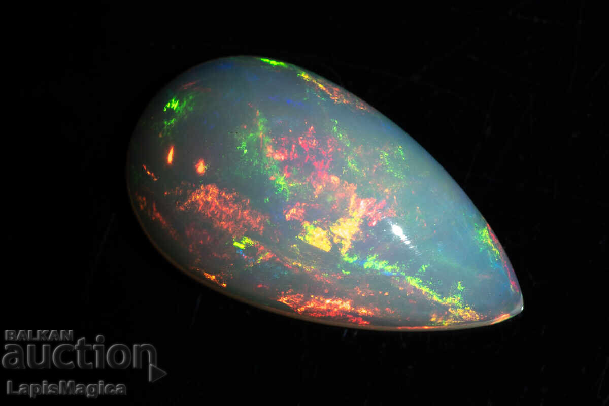 Opal etiopian natural 3.74ct caboșon formă picătură cu preț € 85.00 | 166.25 BGN