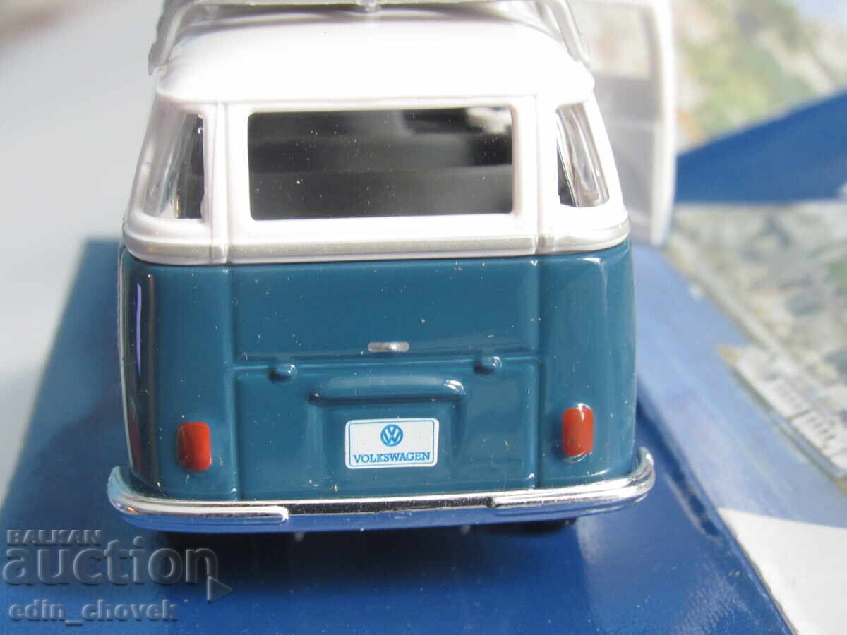 Auction  1/36 Maisto Ford Pickup 1948 metal collectible car