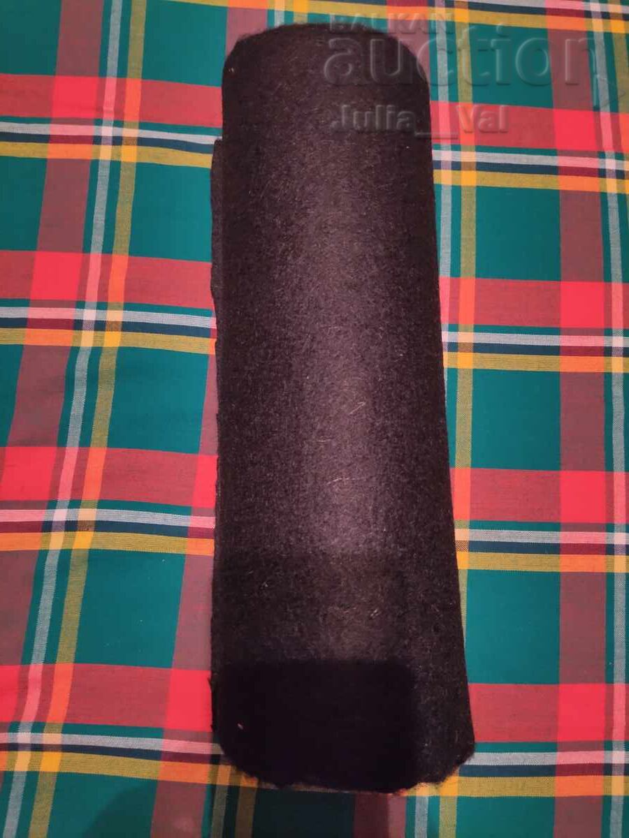 Roll of black wool fabric for traditional costume from 0.01 cents with price € 0.60 | 1.17 BGN