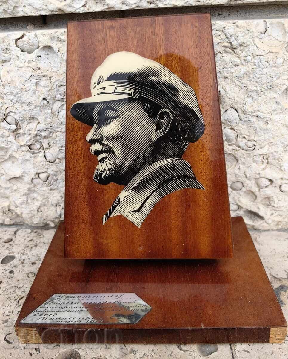 1976 URSS ÎNTÂLNIRI ALE BULGARILOR... PLACHETĂ RARĂ LENIN INTARSIE cu preț € 19.00 | 37.16 BGN