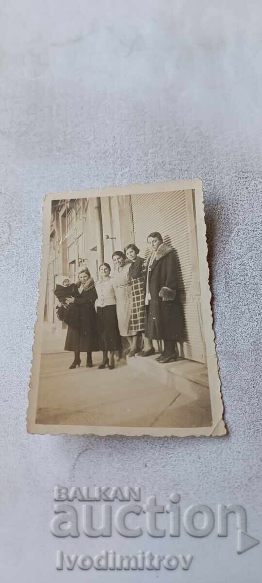 Fotografie Sofia Femei pe trotuar