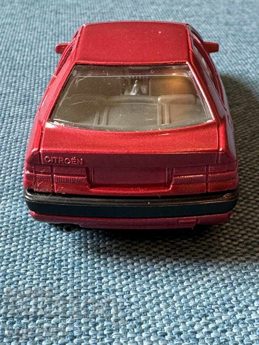 Licitație Citroen Xantia Burago de la 1 cent