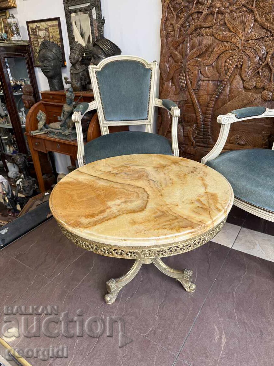 Măsuță de cafea rotundă în stil clasic cu onix și alamă. Nr. 8148