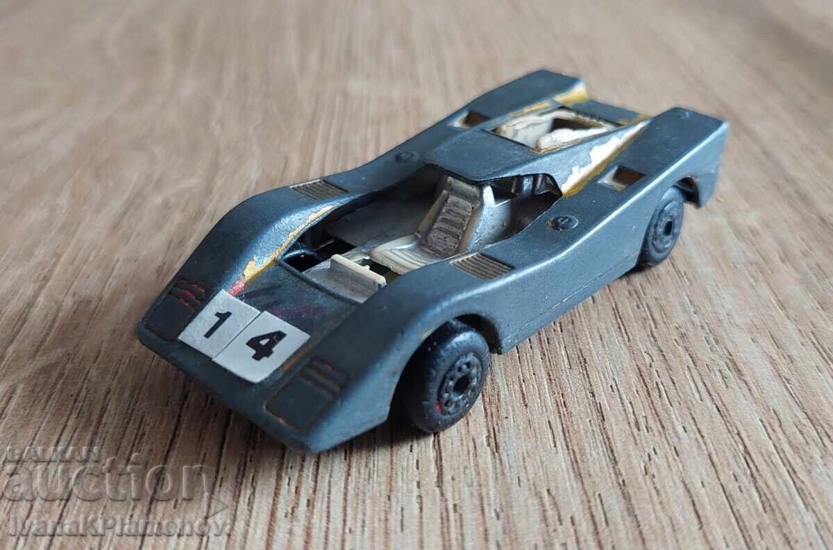 Mașinuță metalică Bulgaria Matchbox pentru colecționari
