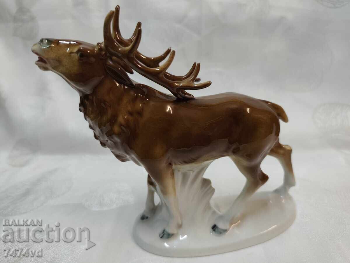 Collectible porcelain deer figurine – Lippelsdorf GDR