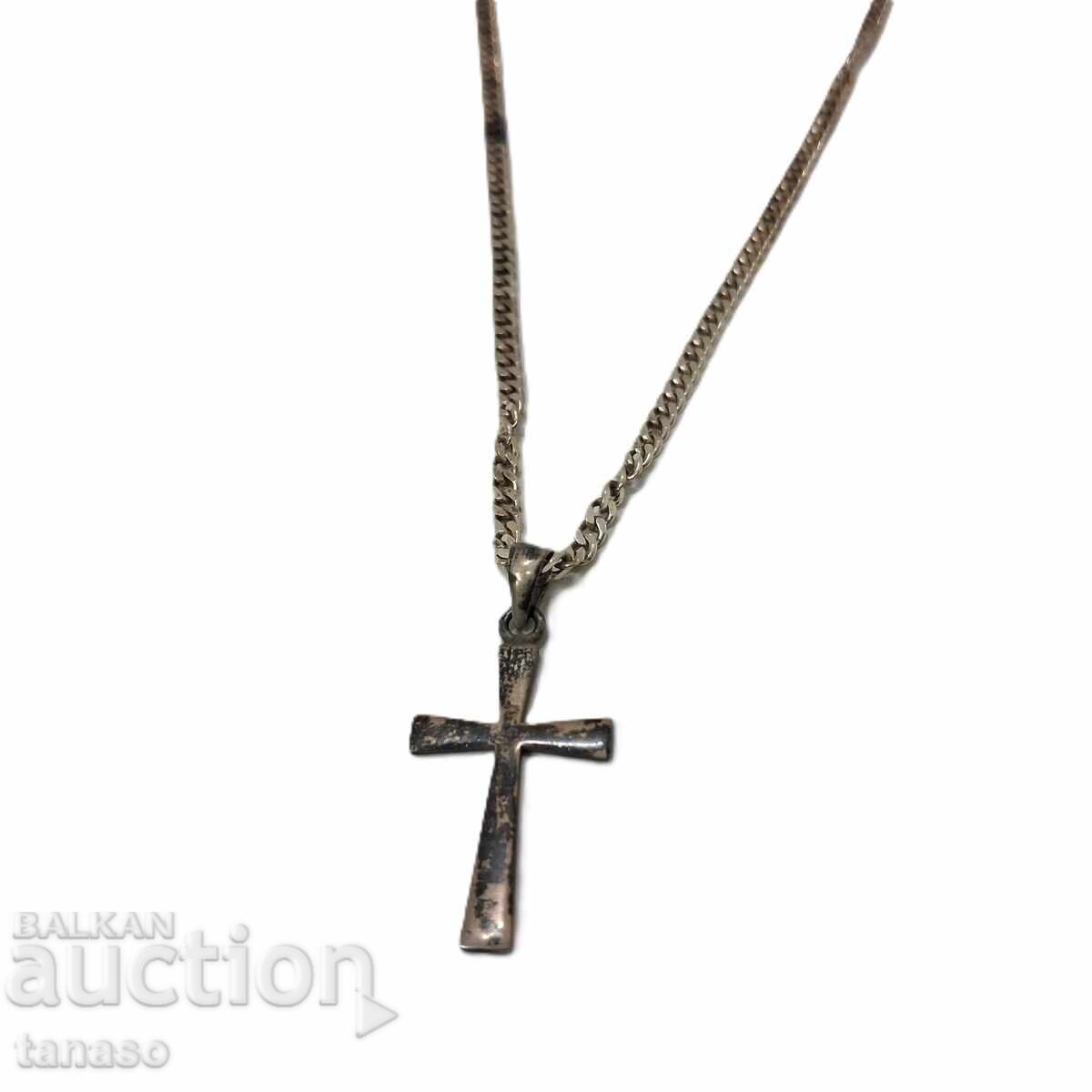 Cruciuliță metalică clasică cu lănțișor (1.4) cu preț € 6.00 | 11.74 BGN