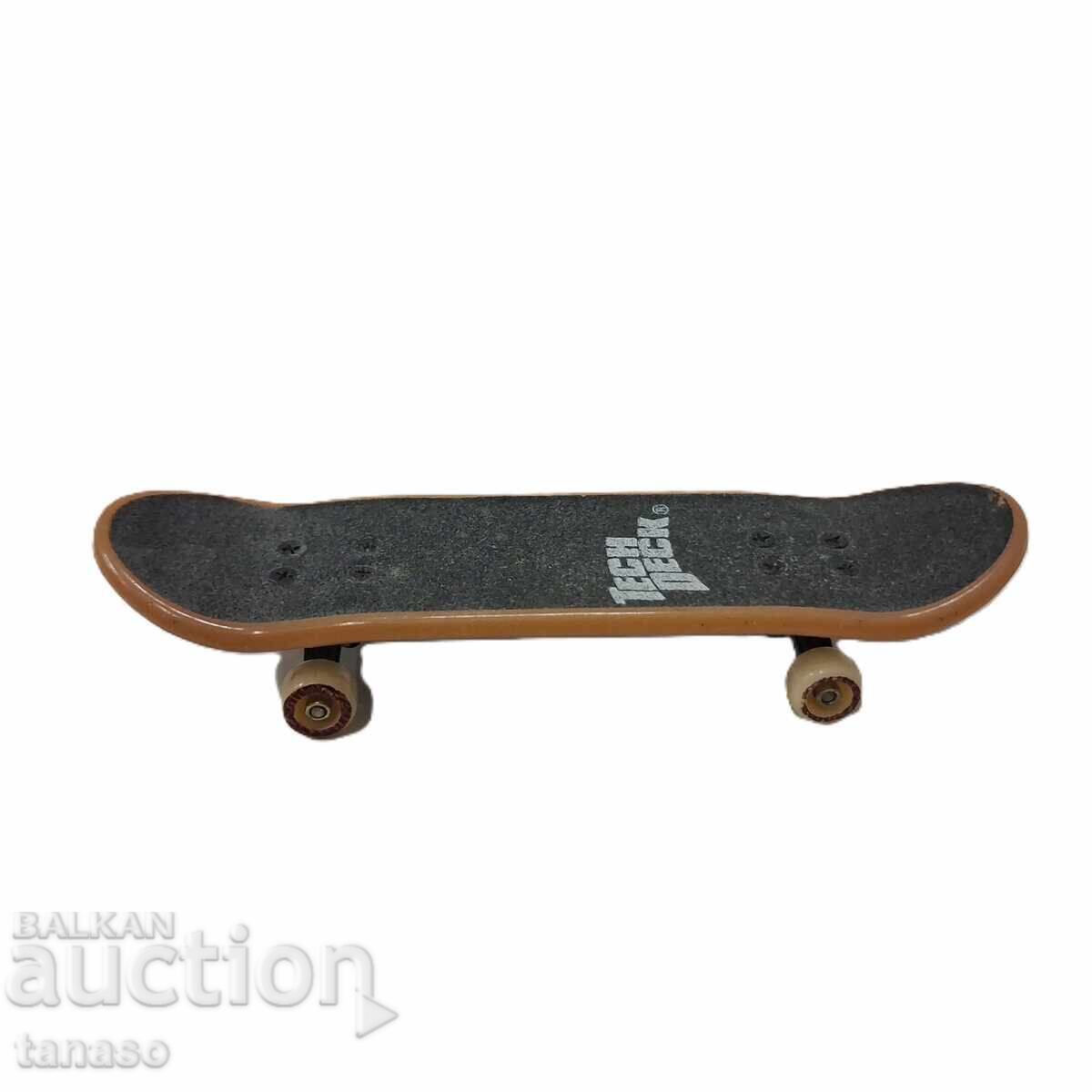 Fingerboard Tech Deck (12.2)