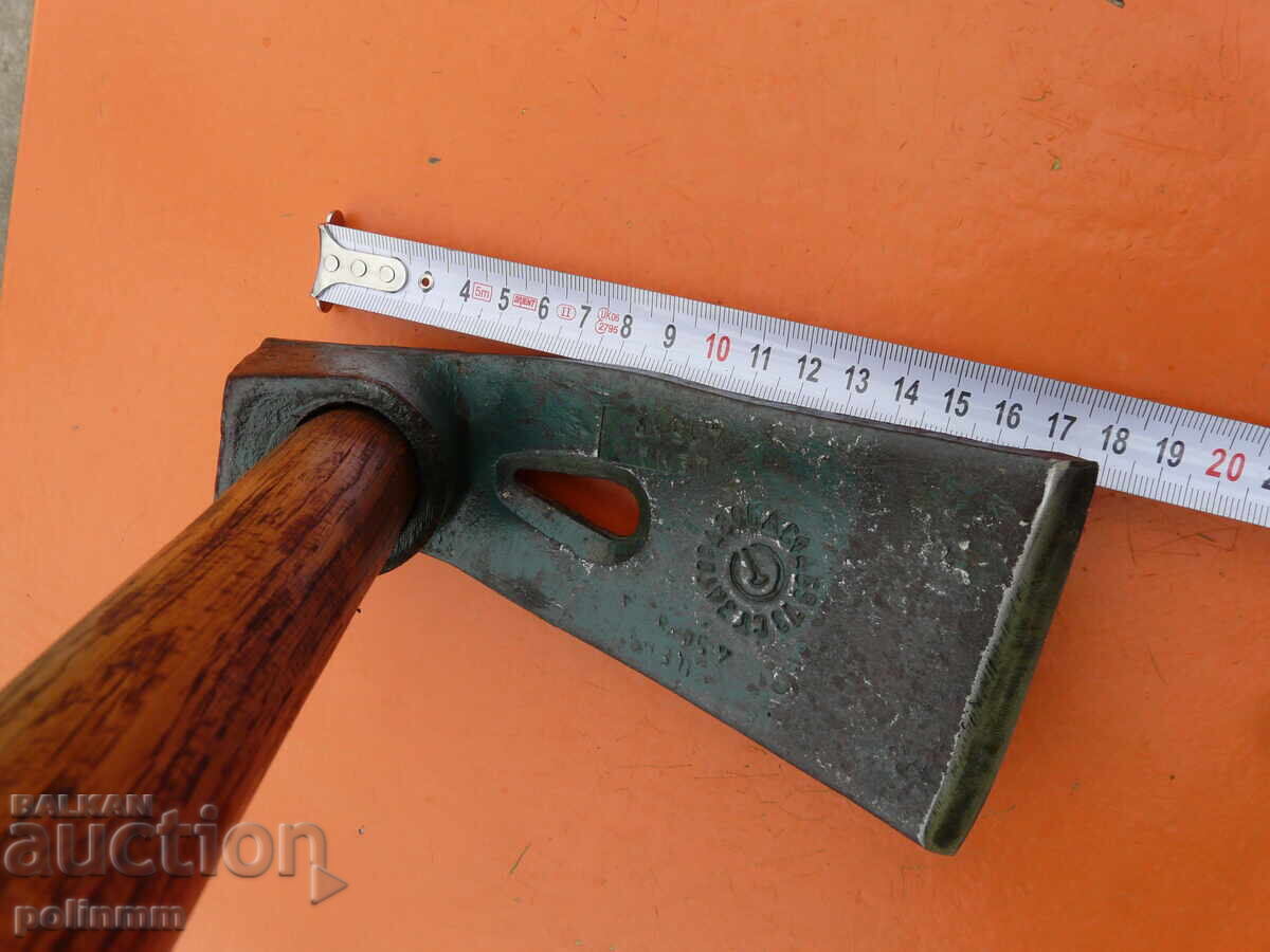 Topor de mână bulgăresc de calitate - 4 cu preț € 30.00 | 58.68 BGN Topor de mână bulgăresc de calitate - 4 cu preț € 30.00 | 58.68 BGN