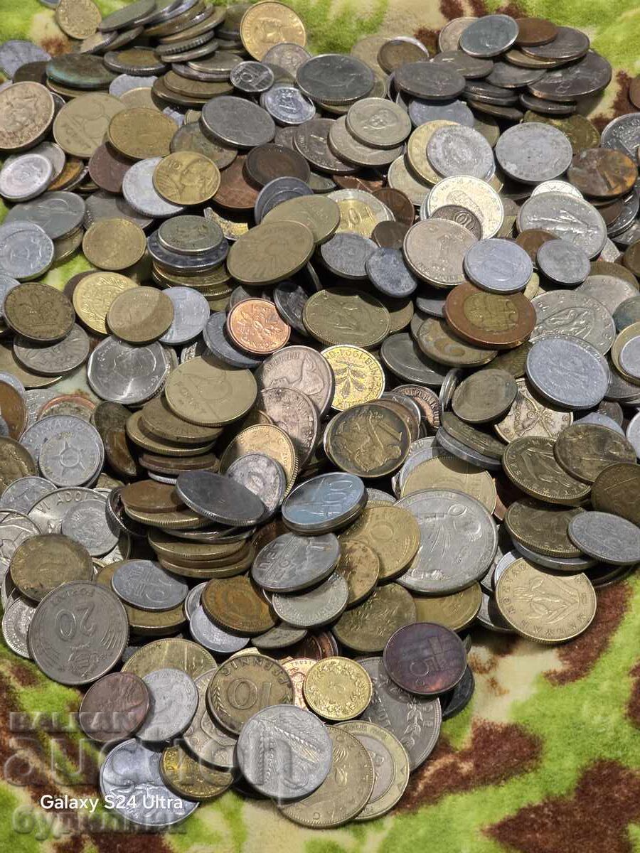 Аукцион Монети от цял свят от цент. 3.100кг. Разпродажба. БЗЦ. Пуска