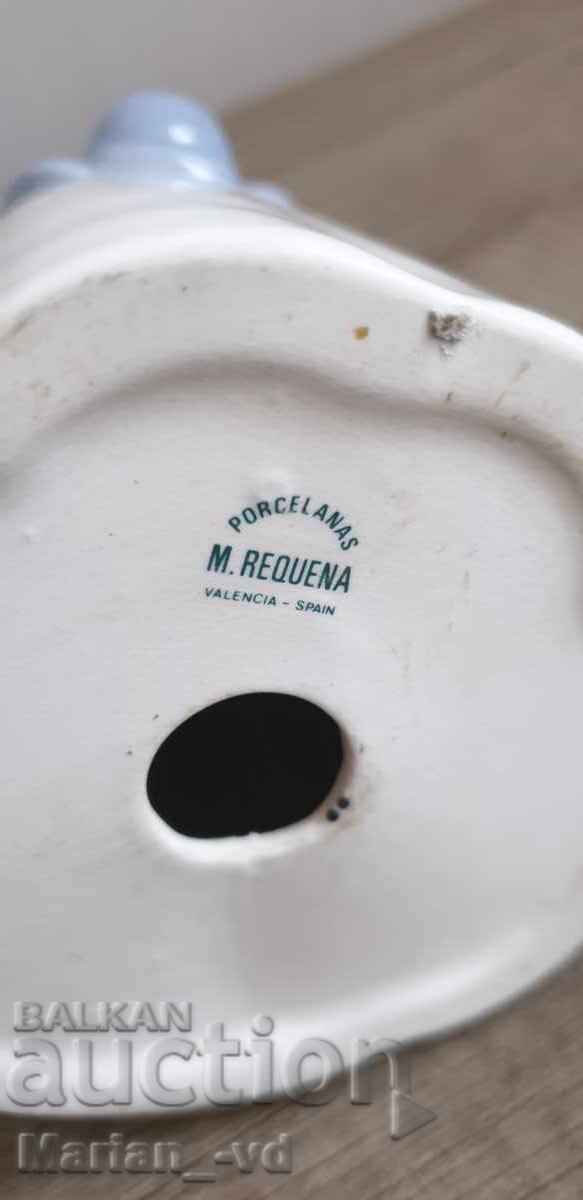 Figurină veche din porțelan reprezentând o fată - 7
