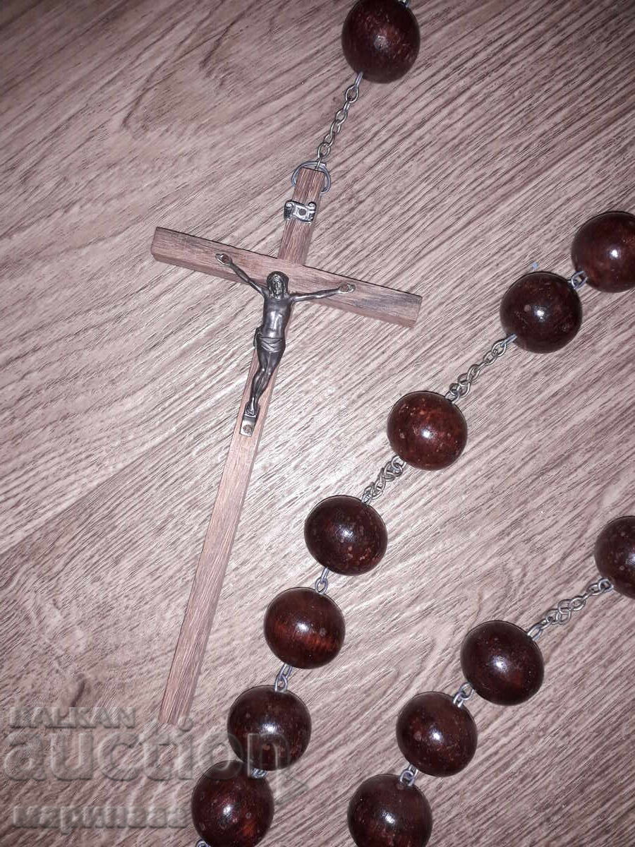 MĂTĂNII URIAȘE. CRUCE. RELIGIE cu preț € 15.00 | 29.34 BGN