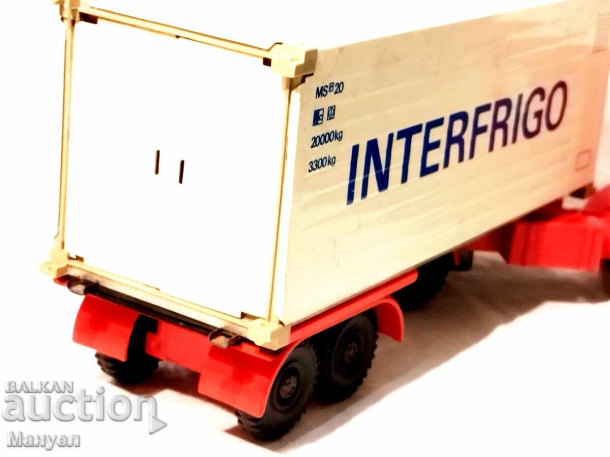 Livrarea Jucărie germană veche, camion cu remorcă