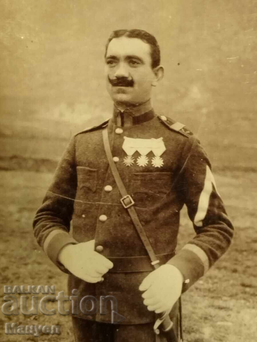 Fotografie veche pe carton, triplu cavaler al ordinului „Pentru Curaj” cu preț € 19.90 | 38.92 BGN Fotografie veche pe carton, triplu cavaler al ordinului „Pentru Curaj” cu preț € 19.90 | 38.92 BGN
