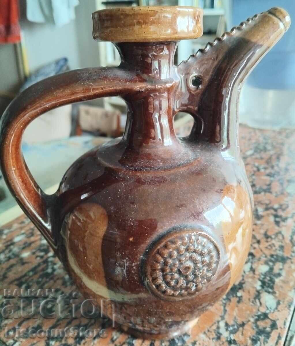 Ceramică de Troian - ulcior cu preț € 3.00 | 5.87 BGN Ceramică de Troian - ulcior cu preț € 3.00 | 5.87 BGN