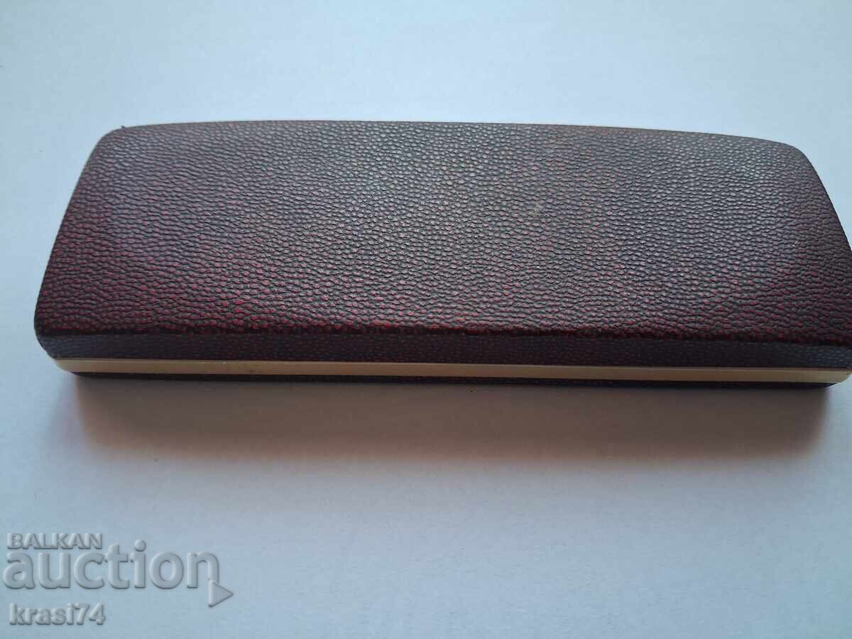 Sheaffer fountain pen with a gold nib with price € 70.00 | 136.91 BGN