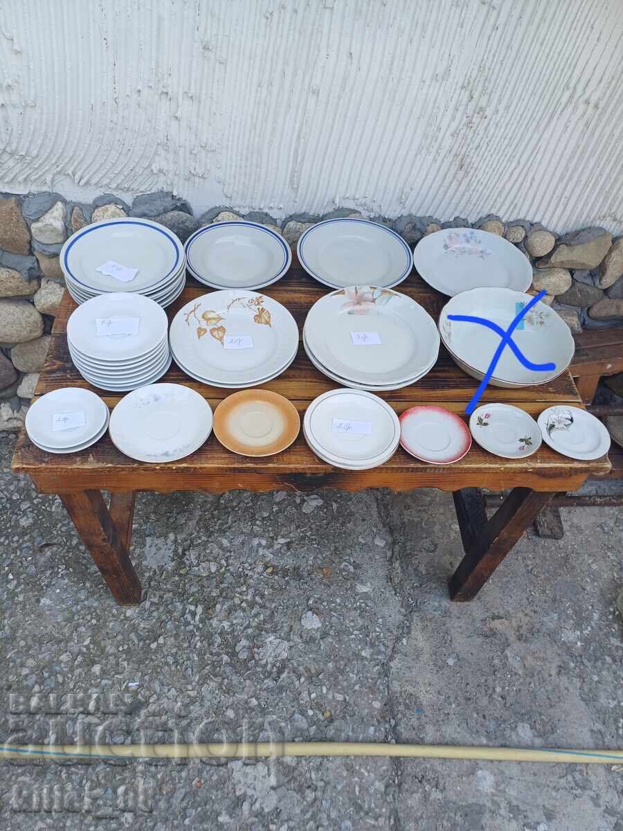 Farfurii din porțelan de producție bulgărească veche