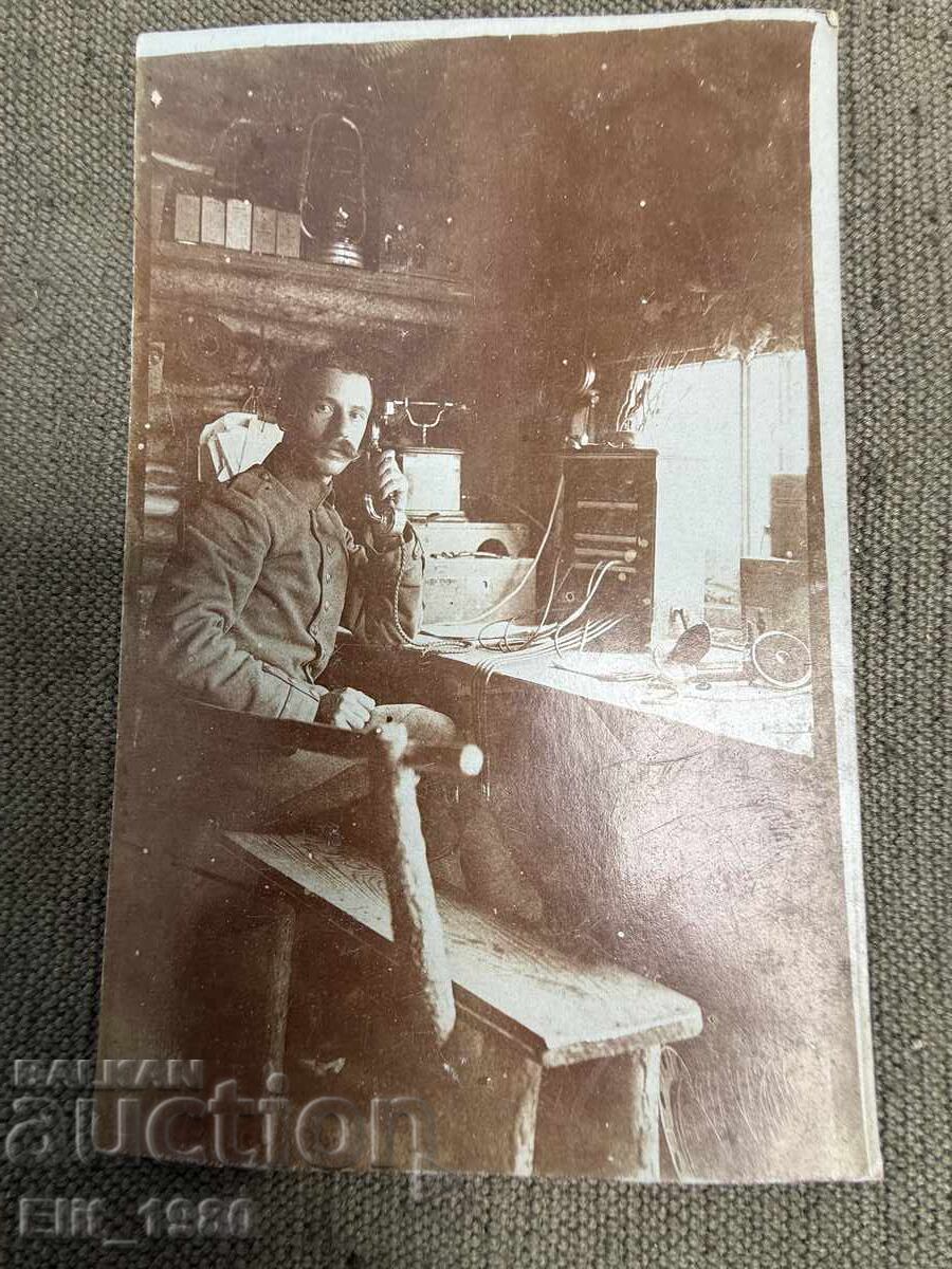 Φωτογραφία στρατιωτικού τηλεφωνητή 1917