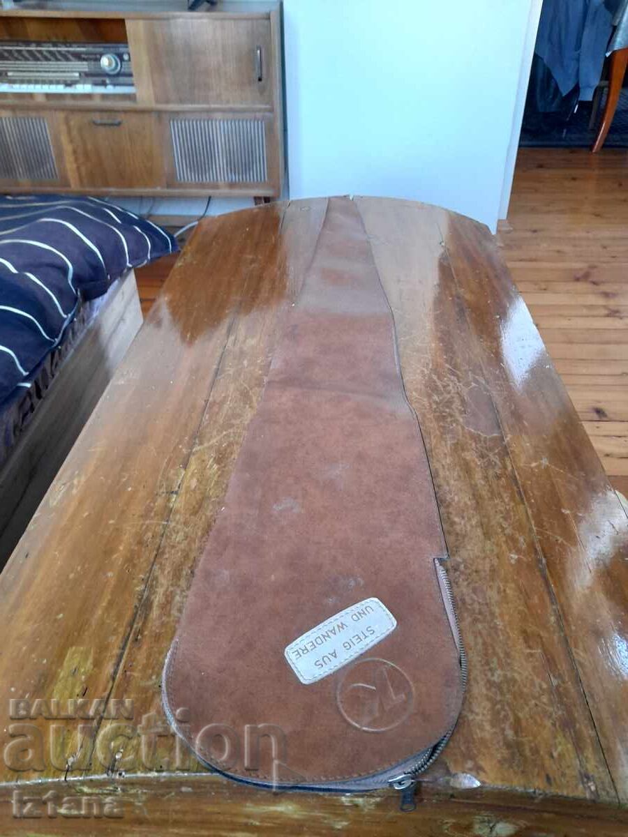 Παλιά δερμάτινη θήκη