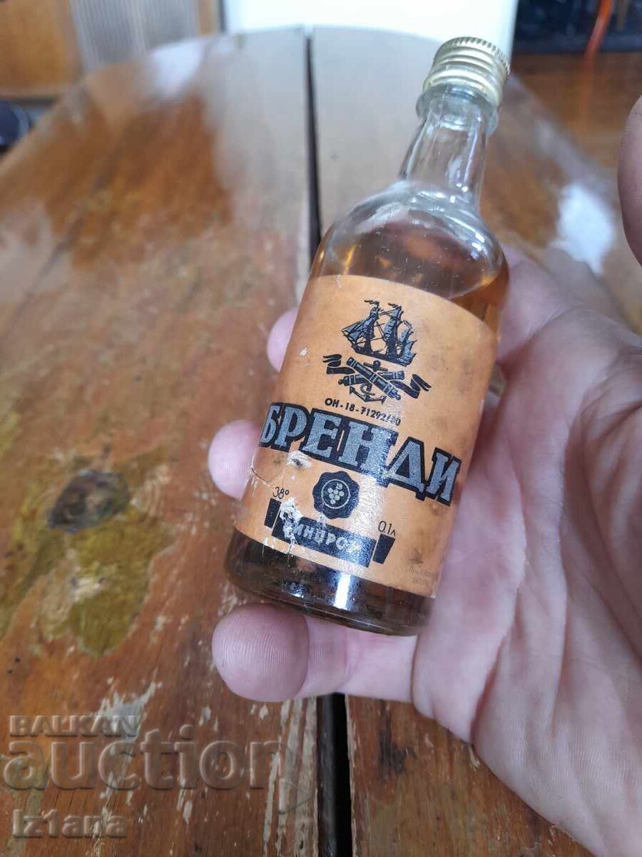 Licitație Sticlă veche de coniac