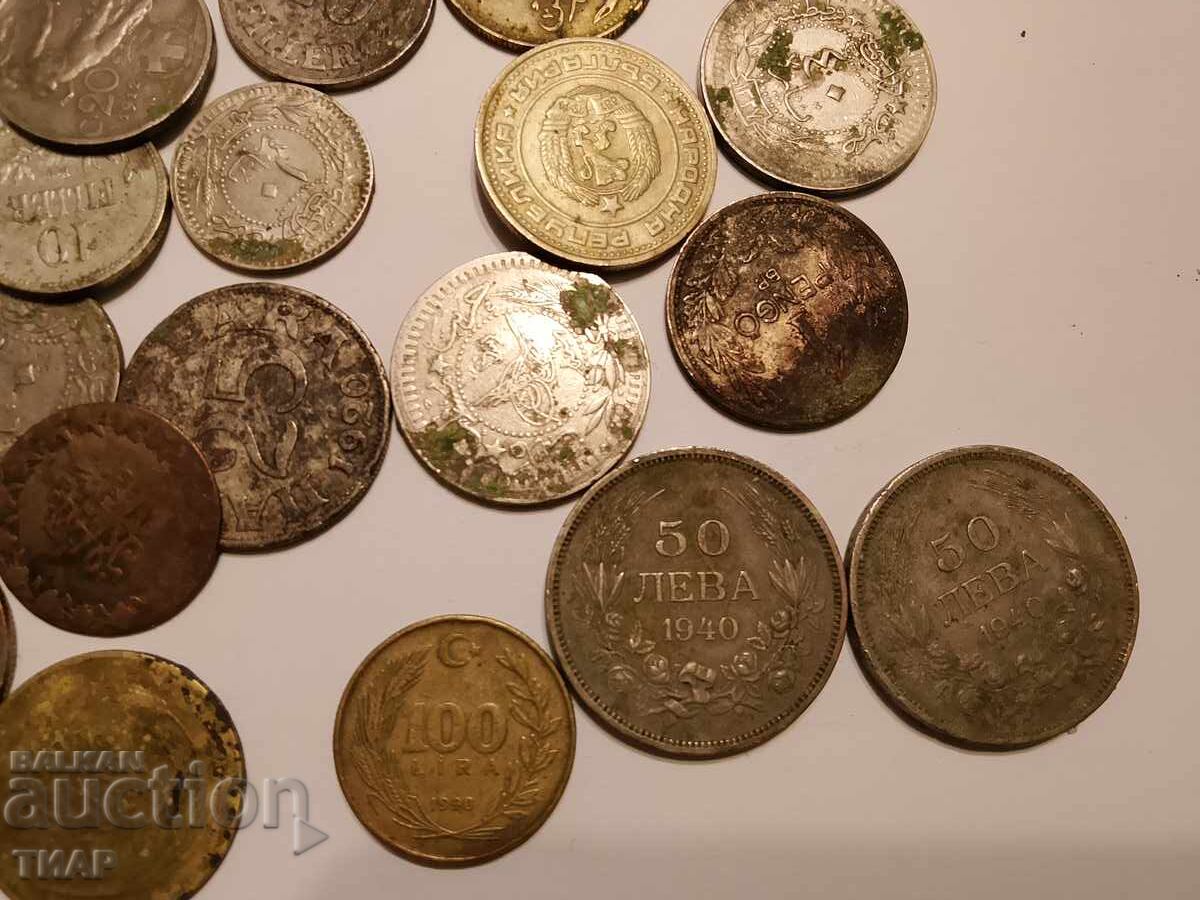 O mulțime de monede cu preț € 5.00 | 9.78 BGN