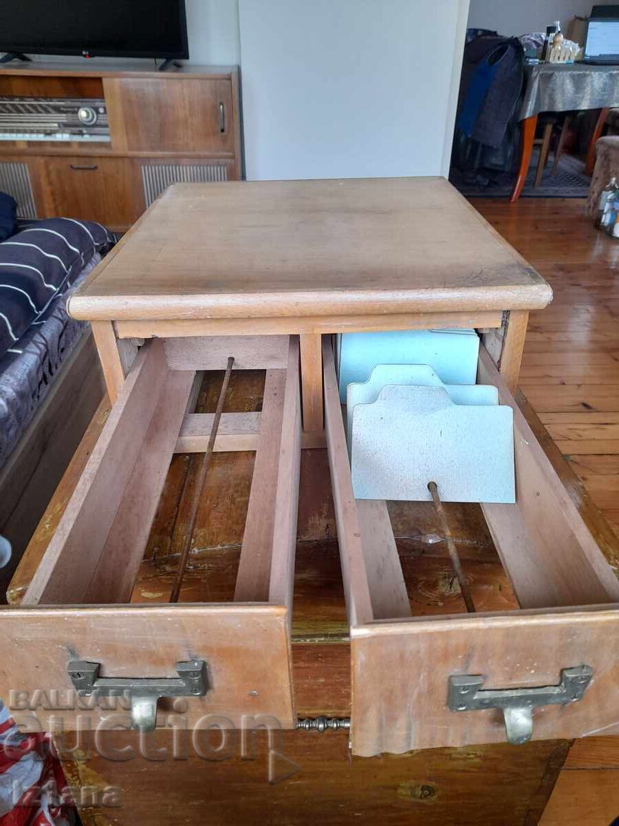 Παλιά χαρτοθήκη με τιμή € 55.00 | 107.57 BGN Παλιά χαρτοθήκη με τιμή € 55.00 | 107.57 BGN