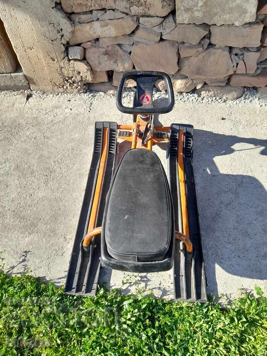 Licitație Sanie veche pentru copii Argamak