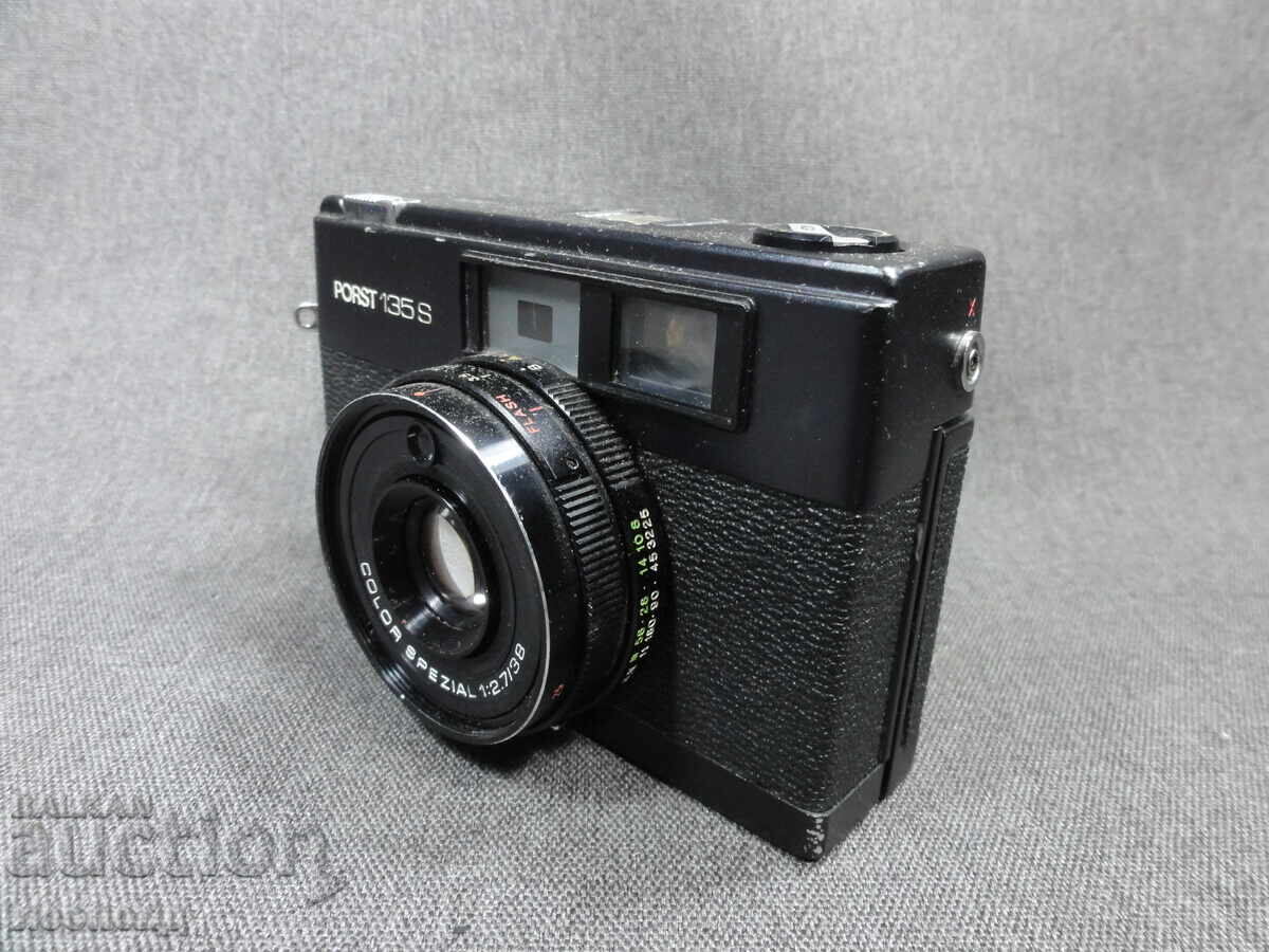 APARAT FOTO RETRO PE FILM PORST 135 S cu preț € 4.00 | 7.82 BGN