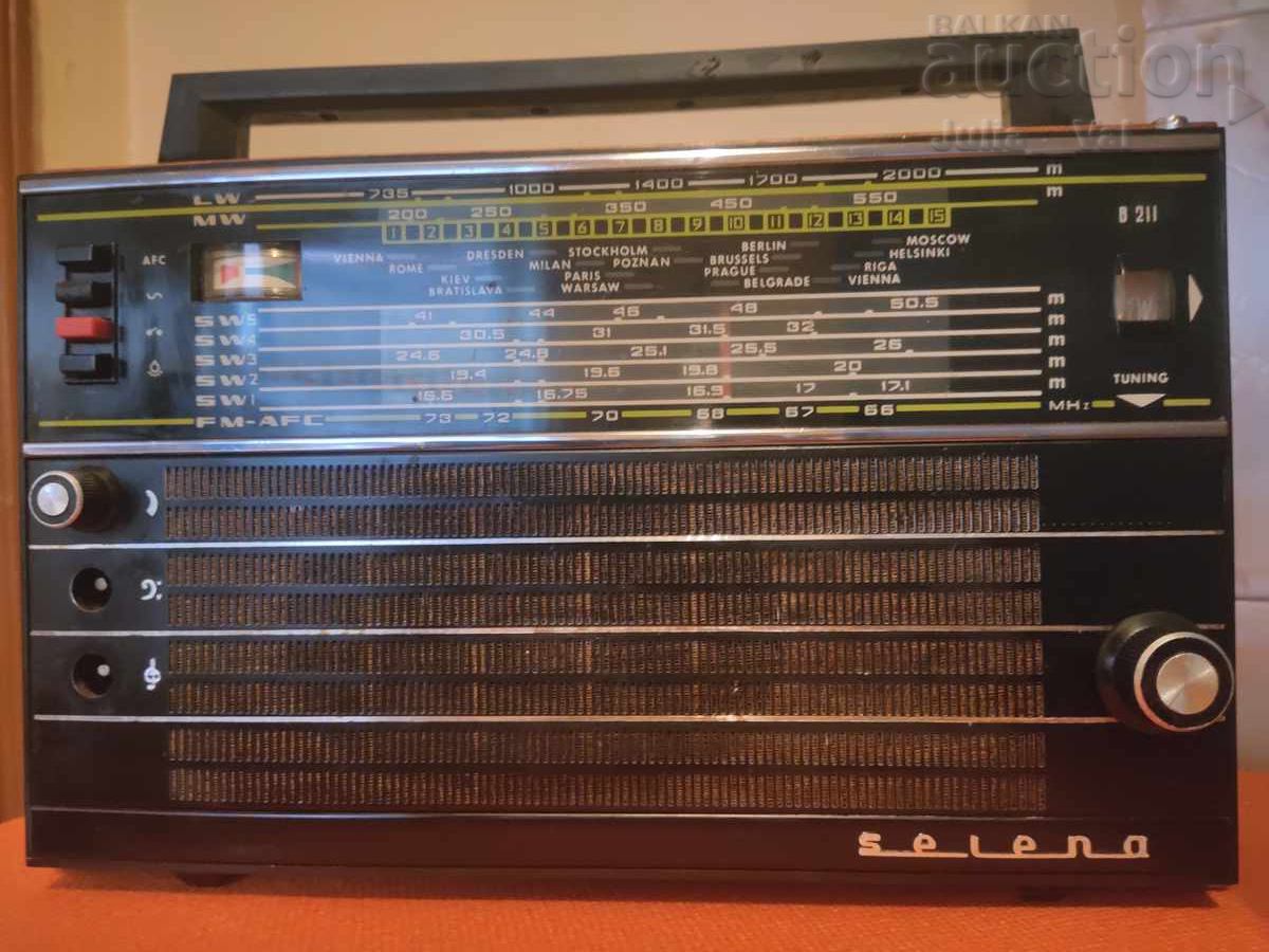 Radio Selena B211 URSS - Preț de pornire de la 0.01 cenți