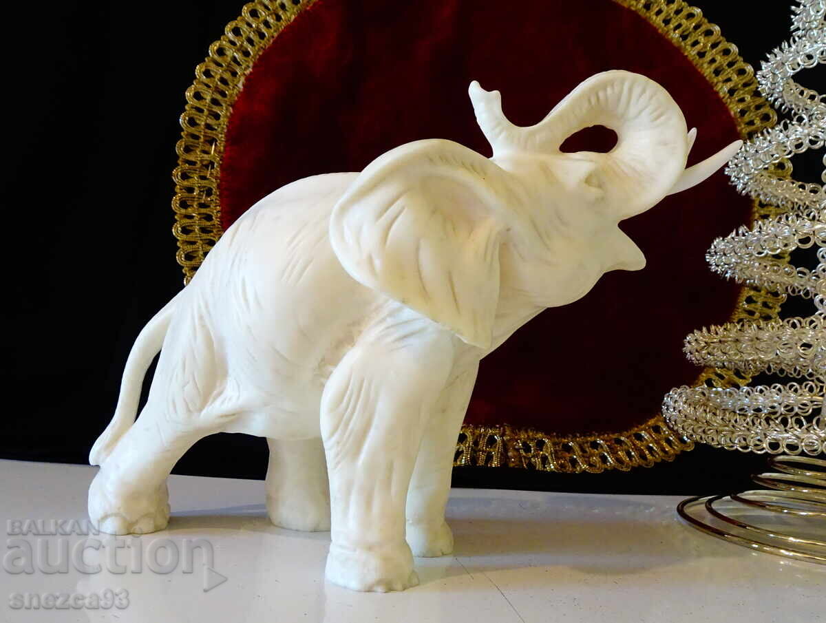 Licitație Figurină elefant din piatră de săpun 636 g