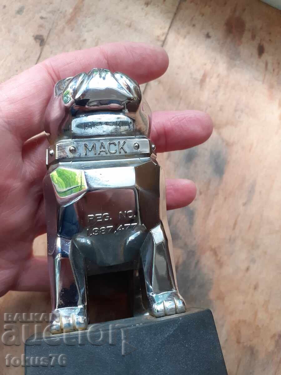 Delivery of Unique iconic bulldog emblem for American Mack truck