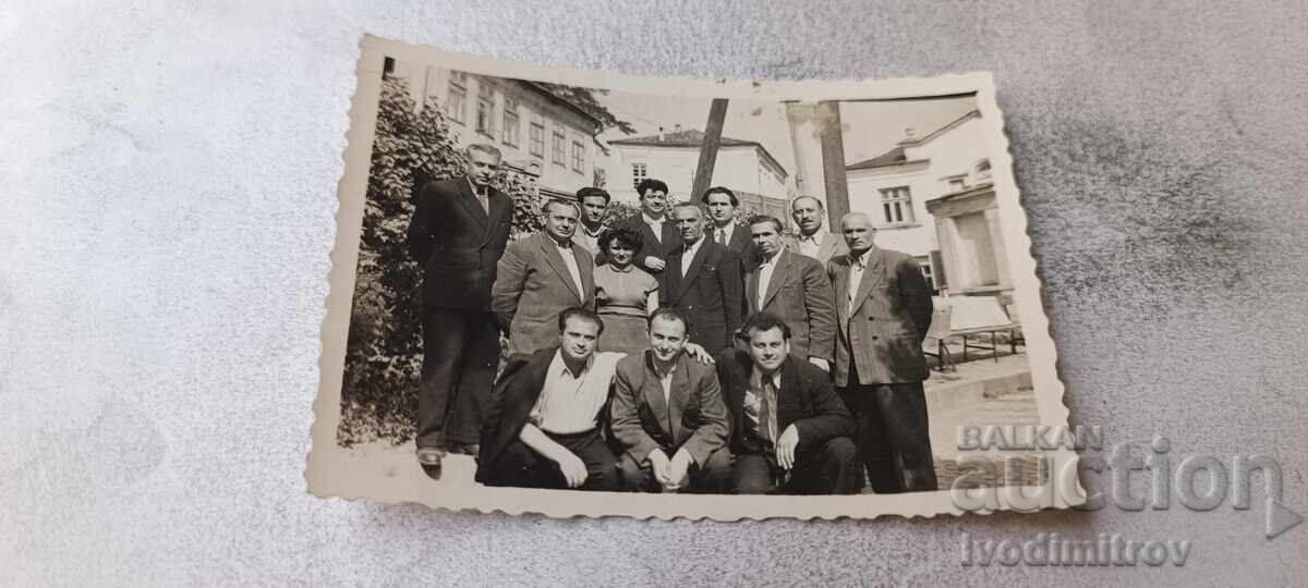 Fotografie Angajați ai Departamentului Financiar-Auditiv 1956