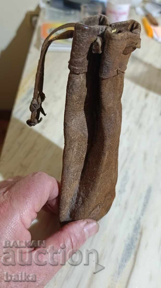 Licitație NOUĂ COLECȚIE - PIPE, CIUBUCE, ȚIGĂRI!!! Licitație NOUĂ COLECȚIE - PIPE, CIUBUCE, ȚIGĂRI!!!