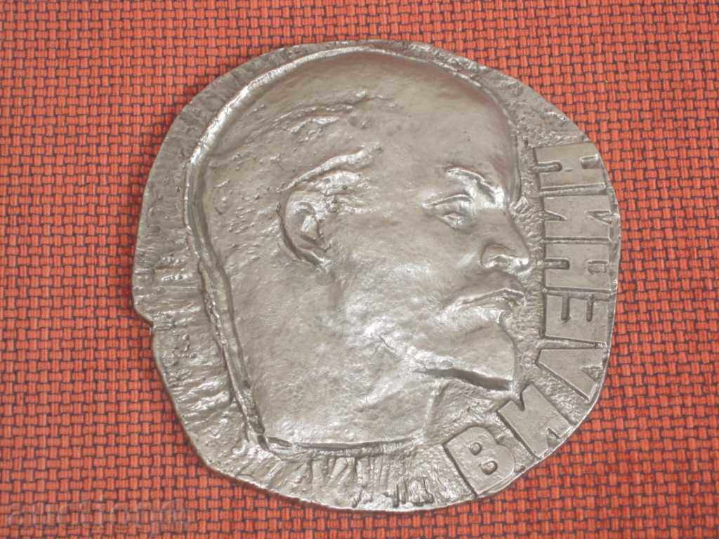 Метално пано-ЛЕНИН с цена € 24.60 | 48.11 лв.