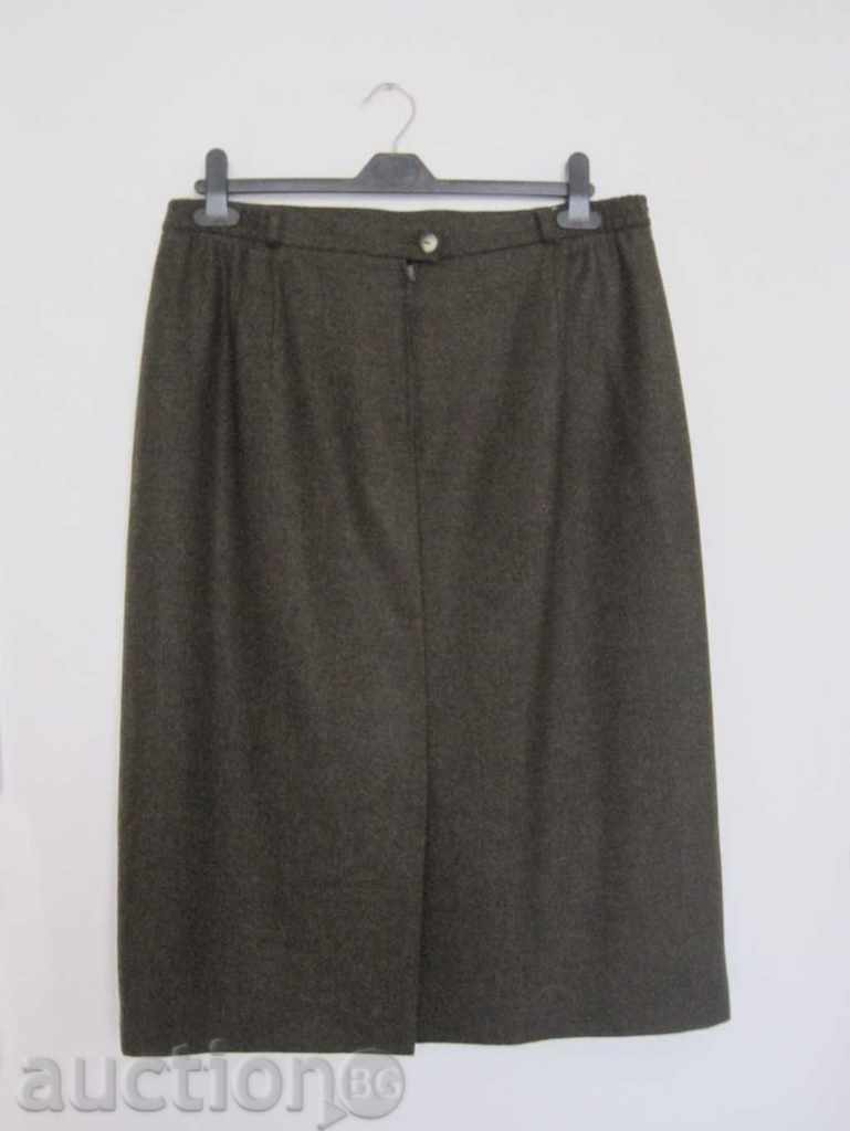 Olive green skirt with price € 13.00 | 25.43 BGN