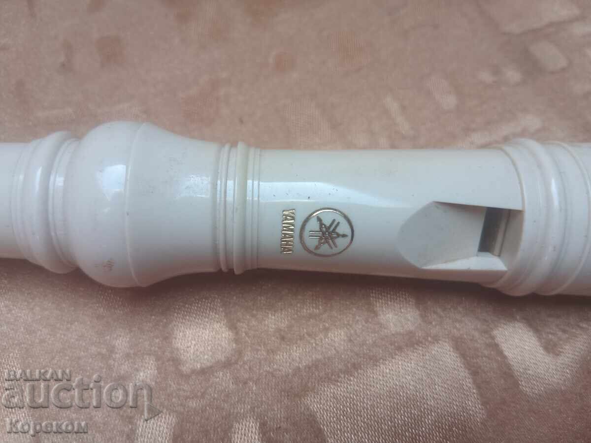Σφυρίζω με τιμή € 13.00 | 25.43 BGN
