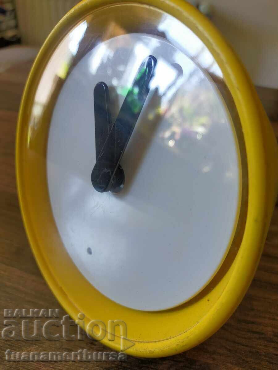 Ceas de masă IKEA cu preț € 30.00 | 58.68 BGN Ceas de masă IKEA cu preț € 30.00 | 58.68 BGN