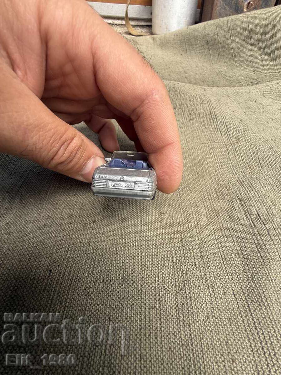 Mercedes 500SL Matchbox - 5