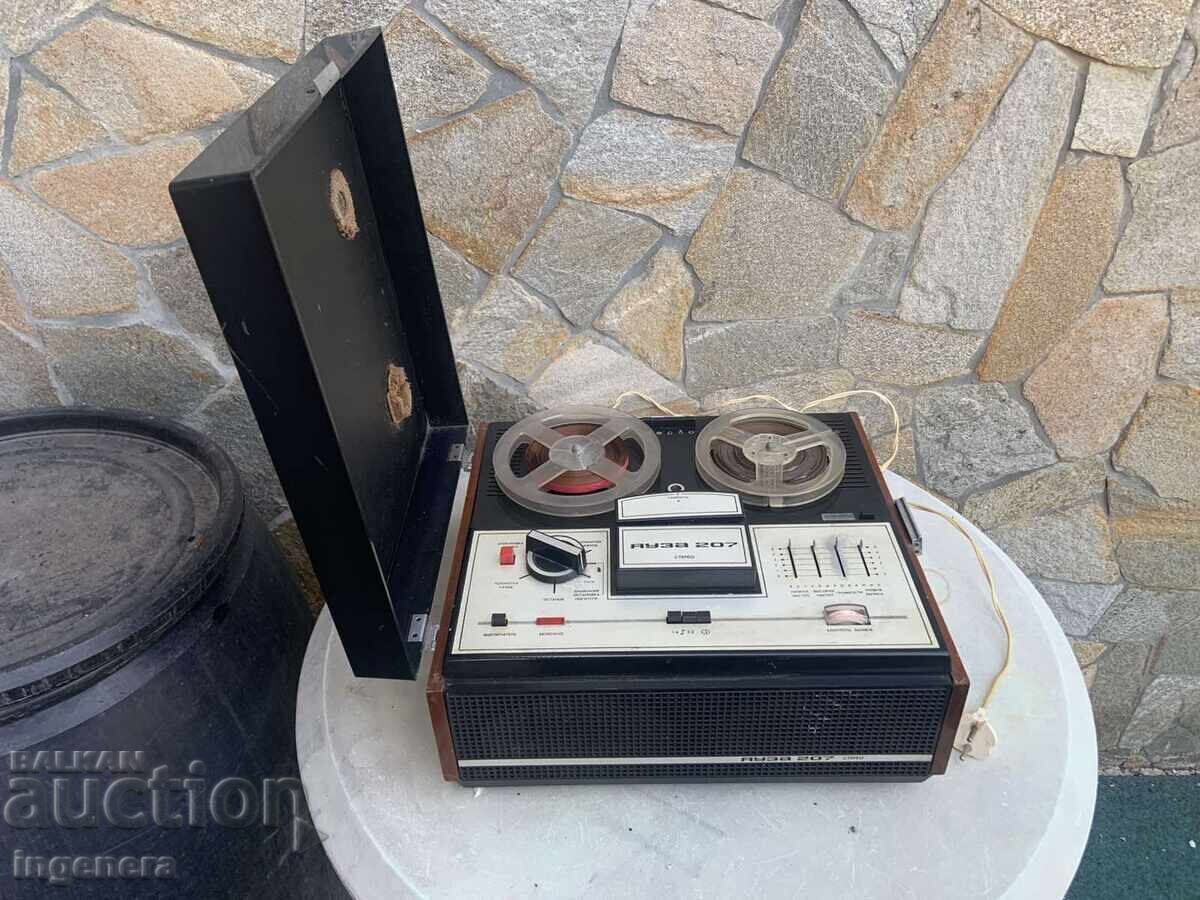Licitație MAGNETOFON RETRO CU ROLE "YAUZA 207" - URSS, ÎN STARE DE FUNCȚIONARE Licitație MAGNETOFON RETRO CU ROLE "YAUZA 207" - URSS, ÎN STARE DE FUNCȚIONARE