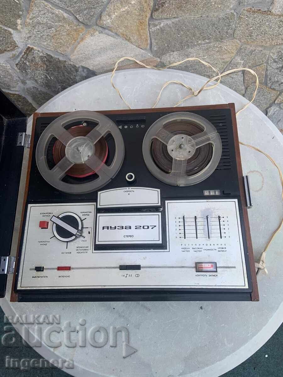 MAGNETOFON RETRO CU ROLE "YAUZA 207" - URSS, ÎN STARE DE FUNCȚIONARE MAGNETOFON RETRO CU ROLE "YAUZA 207" - URSS, ÎN STARE DE FUNCȚIONARE