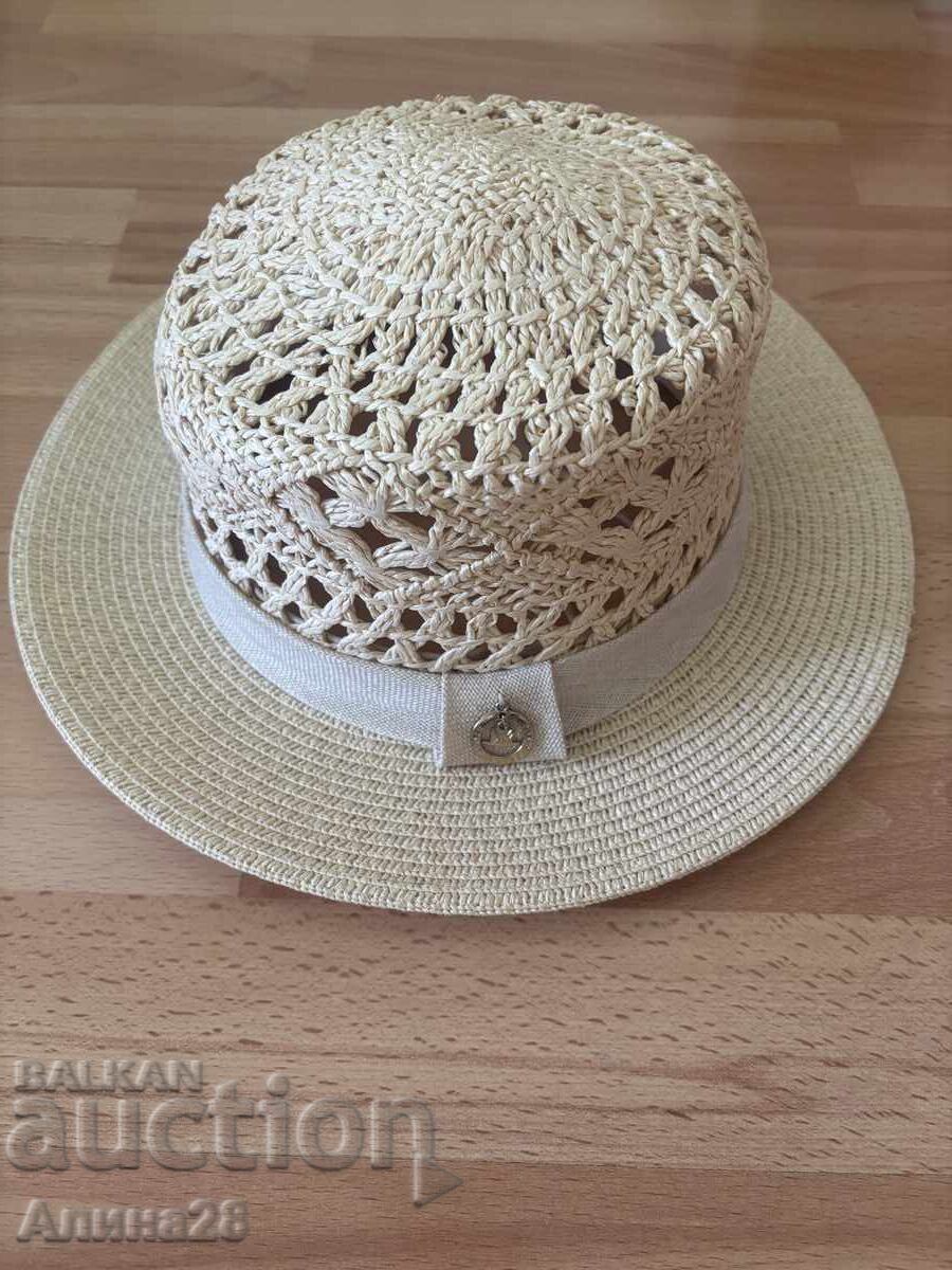 Auction  Beach hat