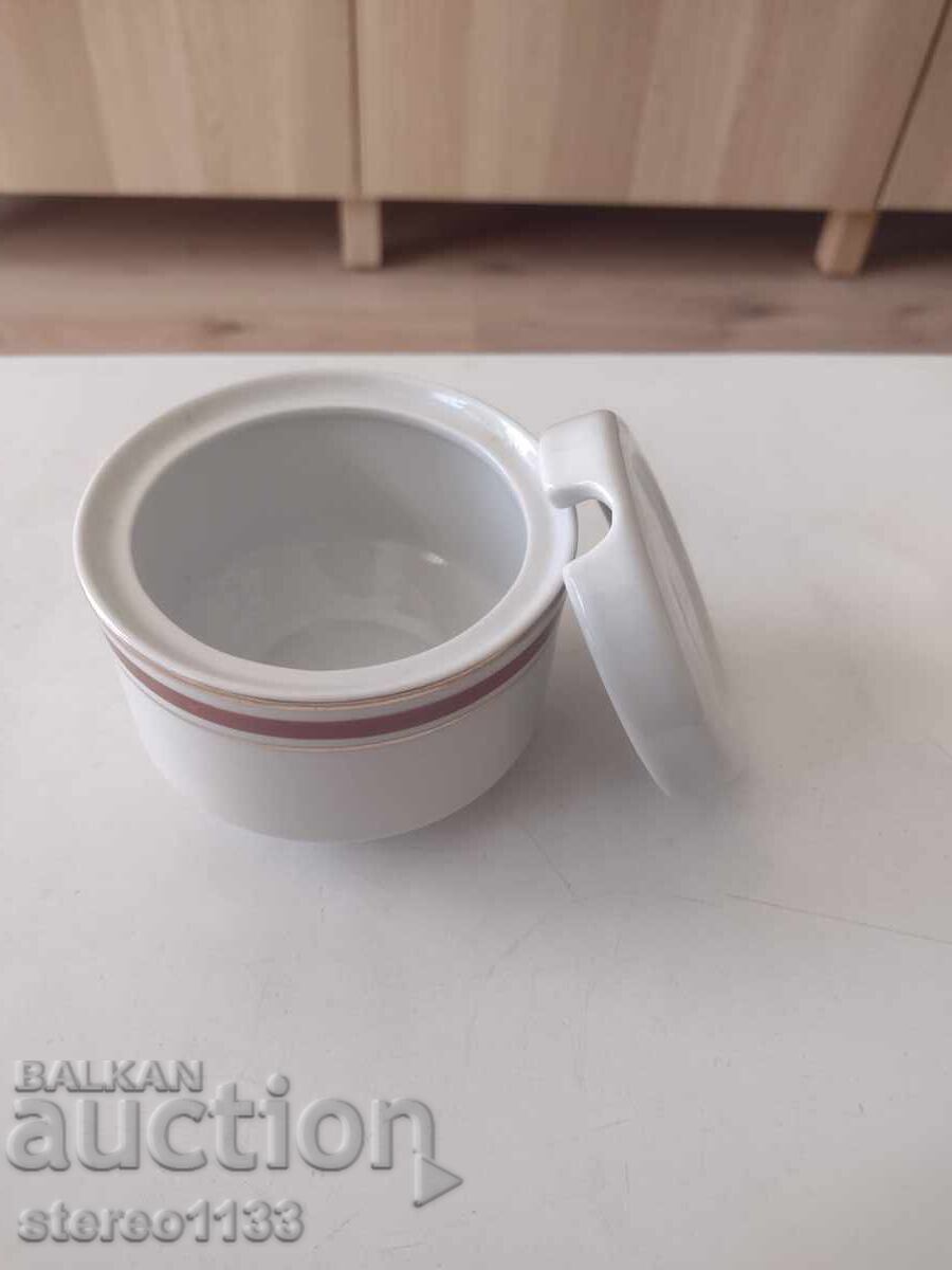 Zaharniță din porțelan cu model floral cu preț € 0.50 | 0.98 BGN