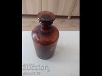 Παλιό μπουκάλι. Σκούρο γυαλί