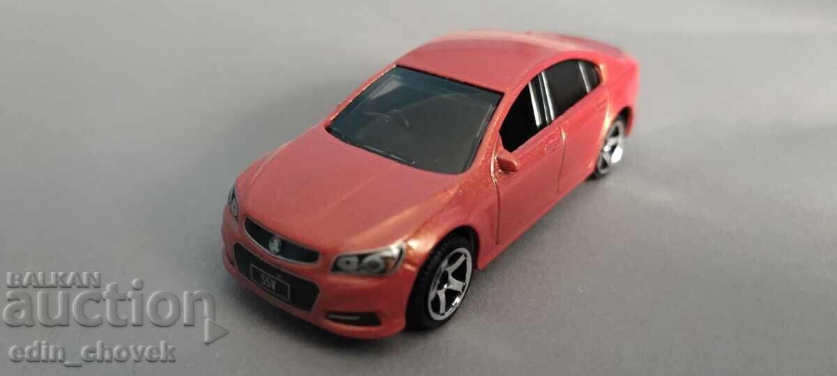 Matchbox Holden VF Commodore SSV