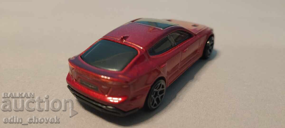 HotWheels '19 Kia Stinger cu preț € 1.48 | 2.89 BGN