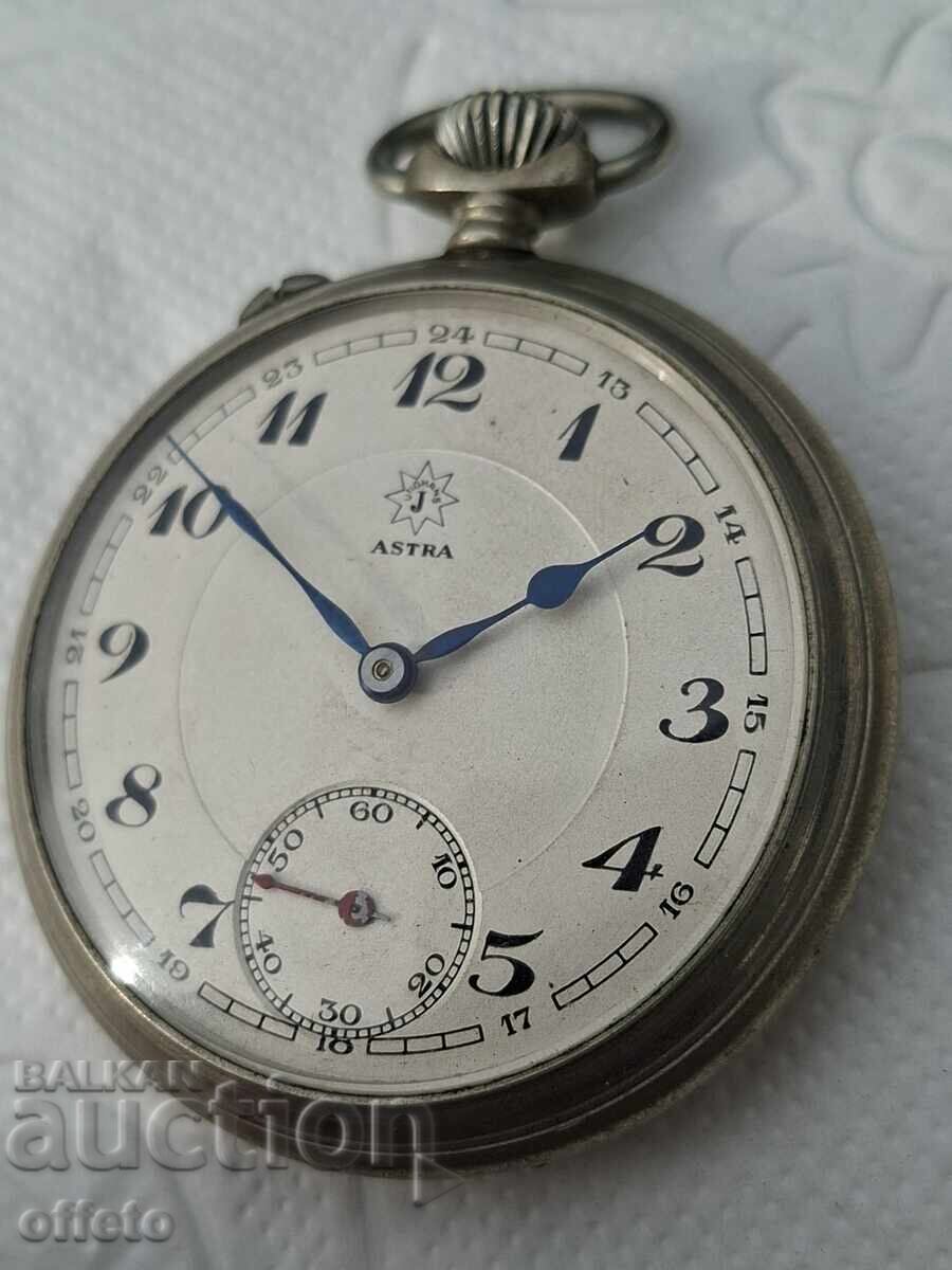 CEAS DE BUZUNAR SWISS MADE cu preț € 12.00 | 23.47 BGN