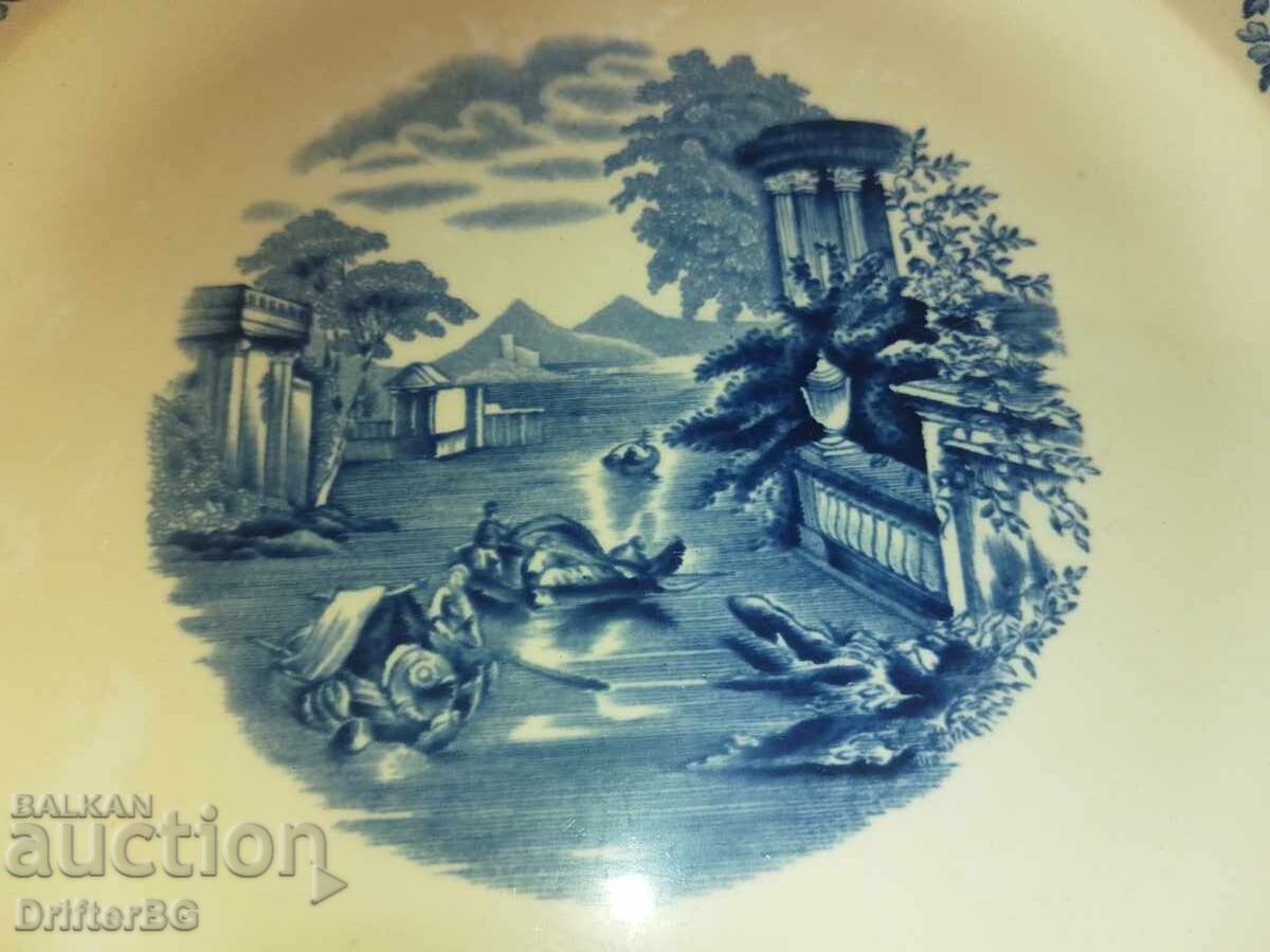 Farfurie antică Wedgwood Etruria – Anglia cu preț € 5.00 | 9.78 BGN